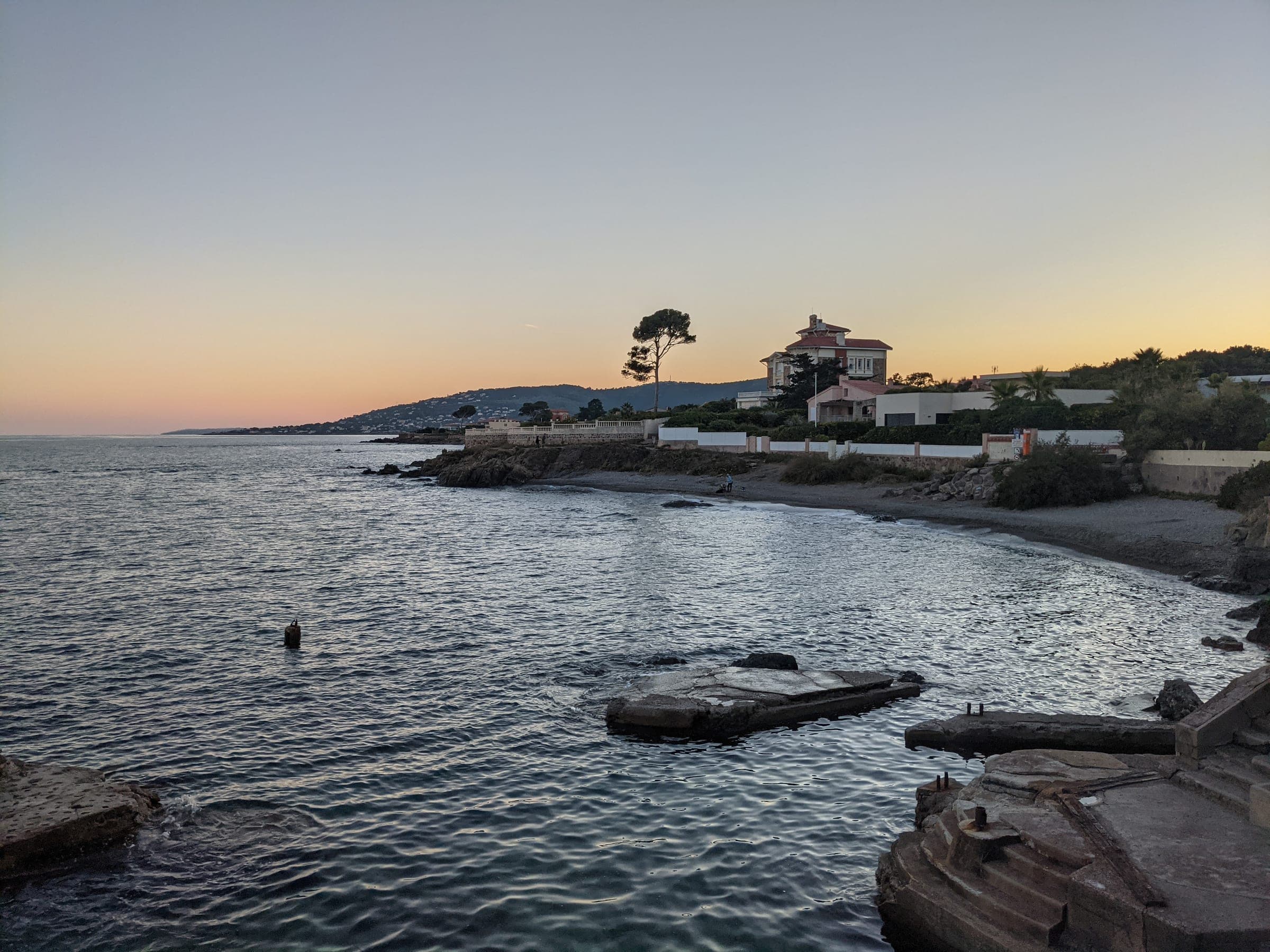 Criques de Saint Aygulf à 10min à pied